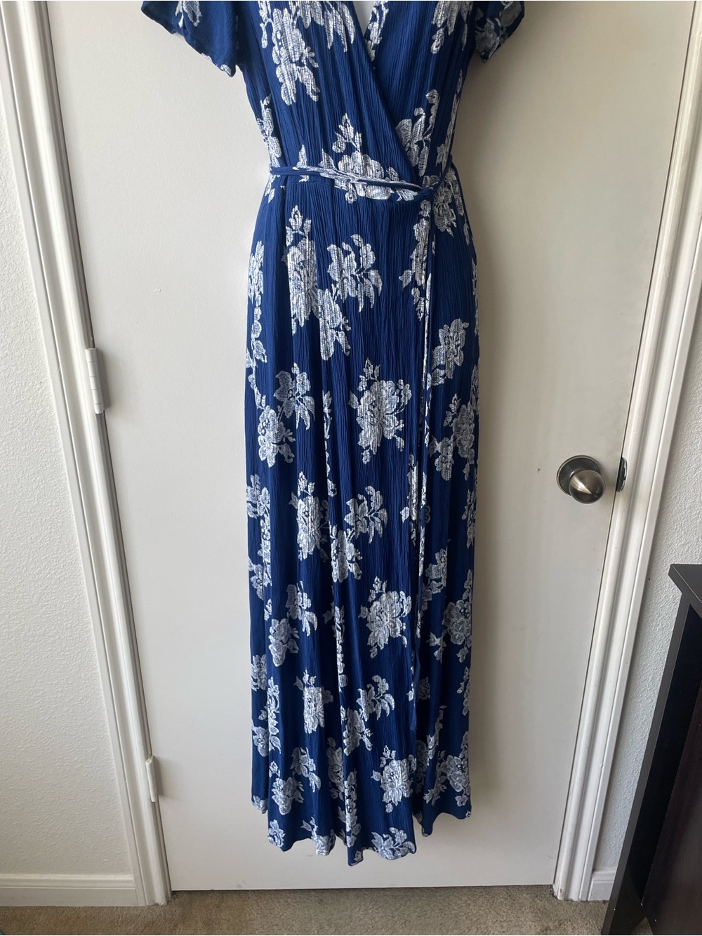Lulu's Navy Blue Floral Maxi Dress with White Lace Print - Picture 9 of 9